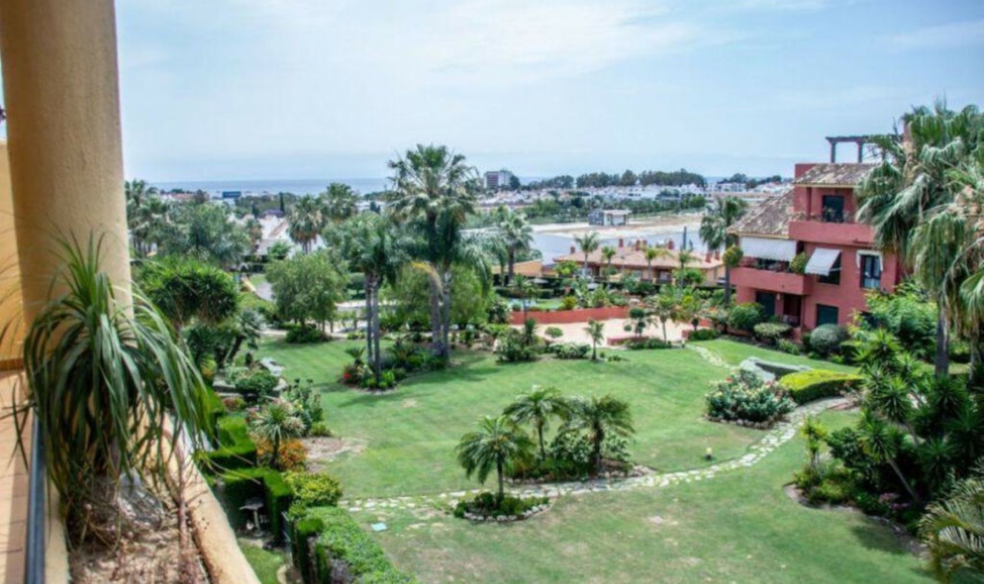 Resale - Apartment -
Costalita