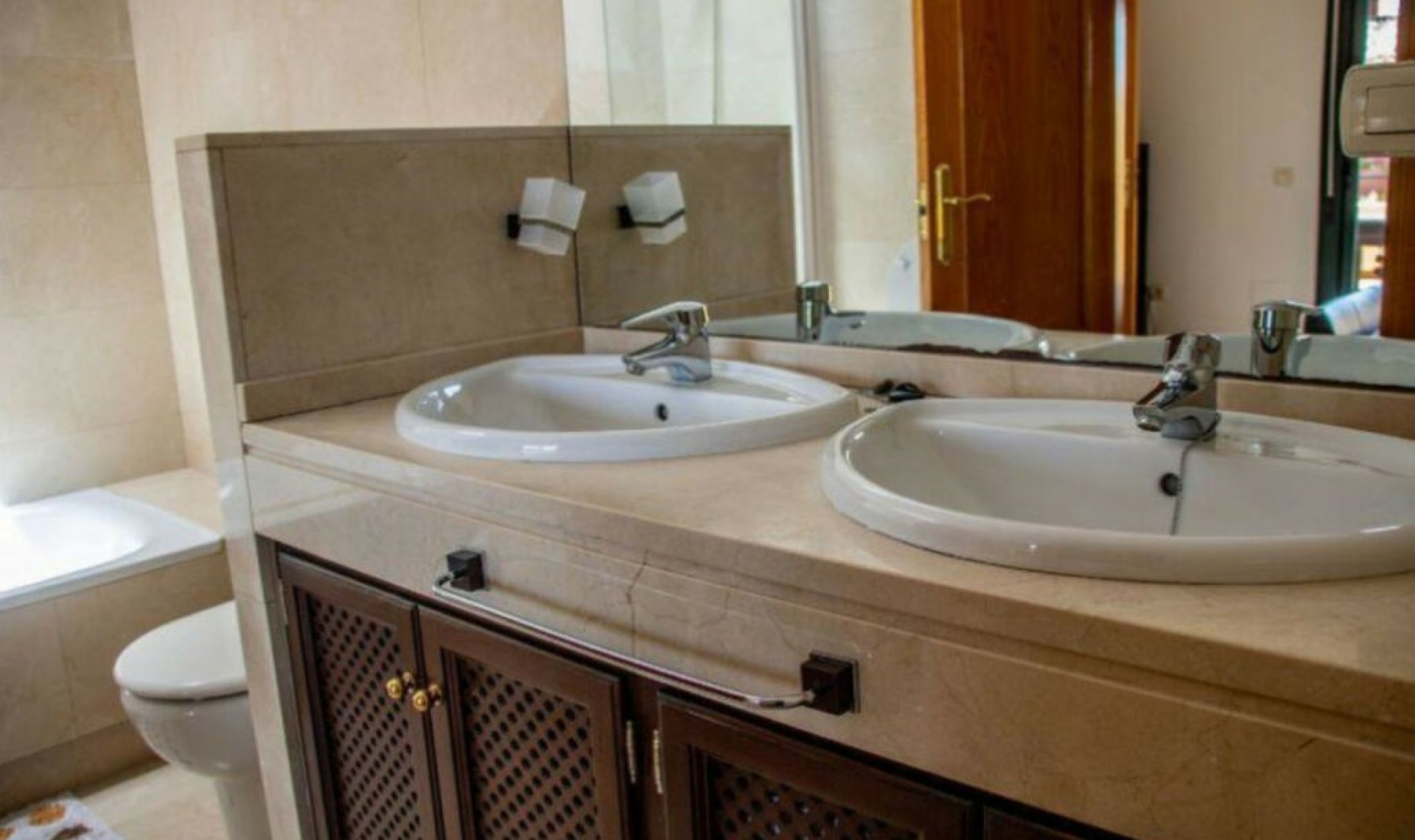 Resale - Apartment -
Costalita