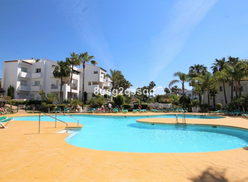 Resale - Apartment -
Costalita