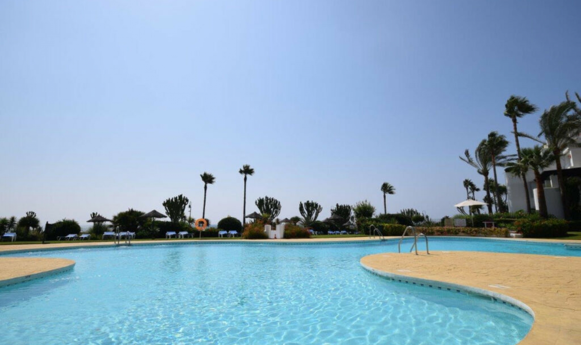 Resale - Apartment -
Costalita