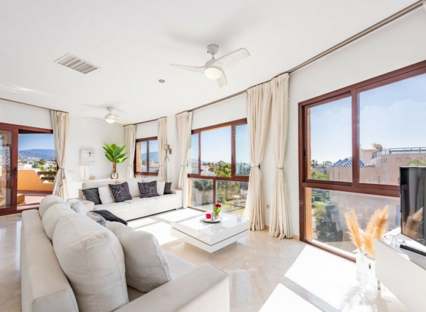 Resale - Apartment -
Costalita