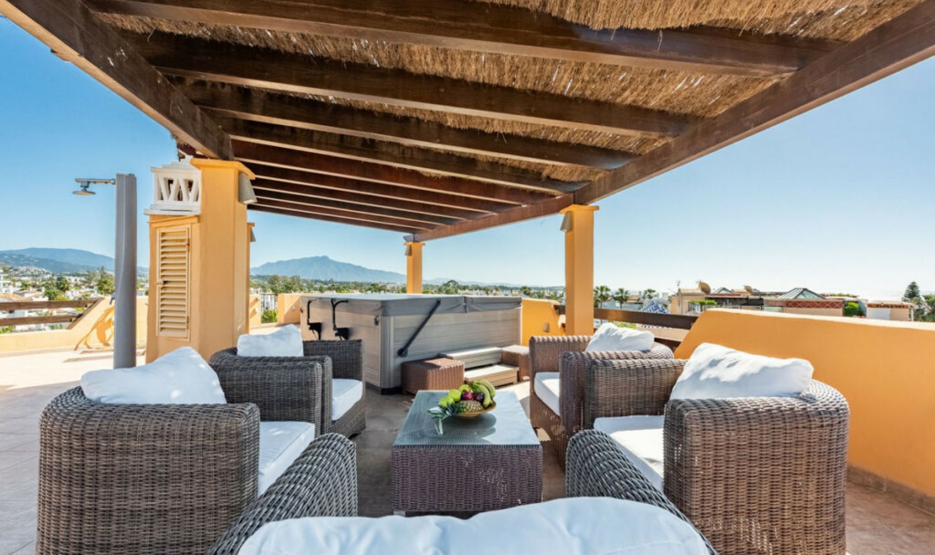 Resale - Apartment -
Costalita