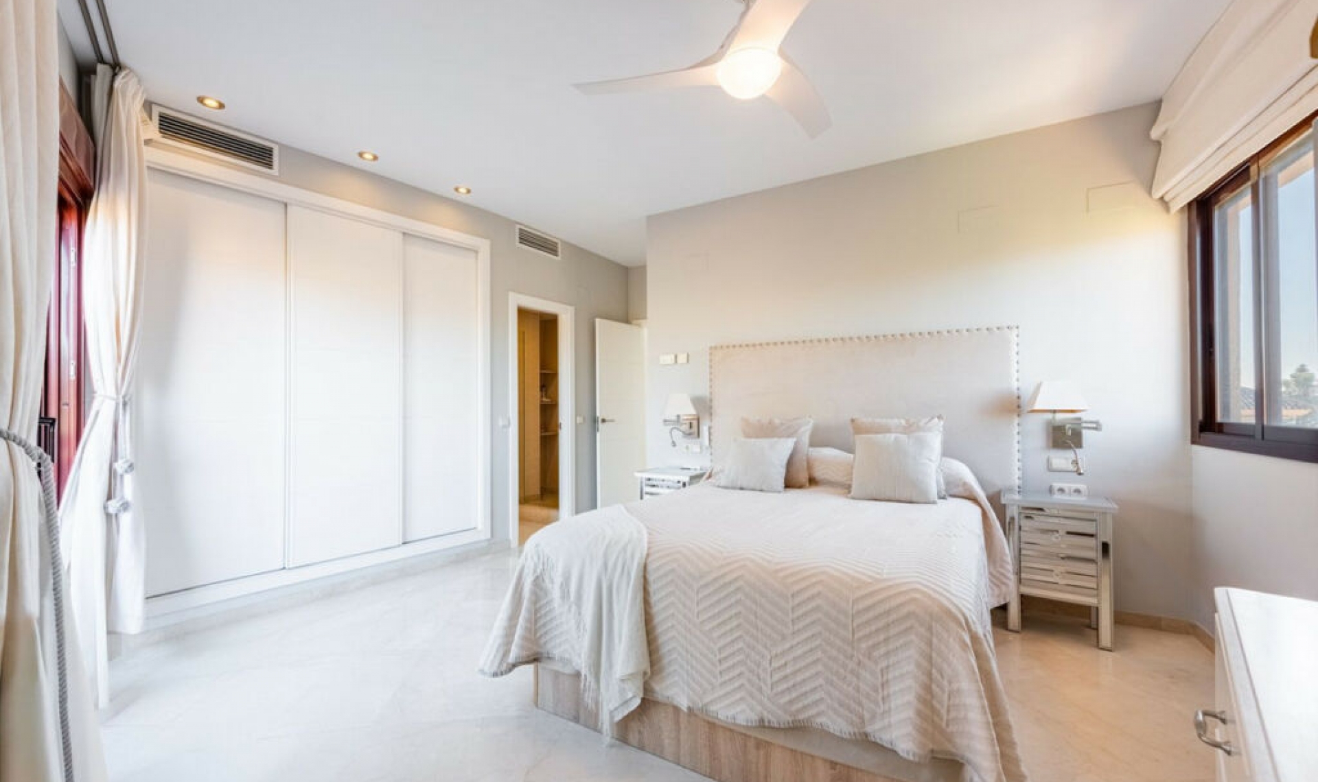 Resale - Apartment -
Costalita