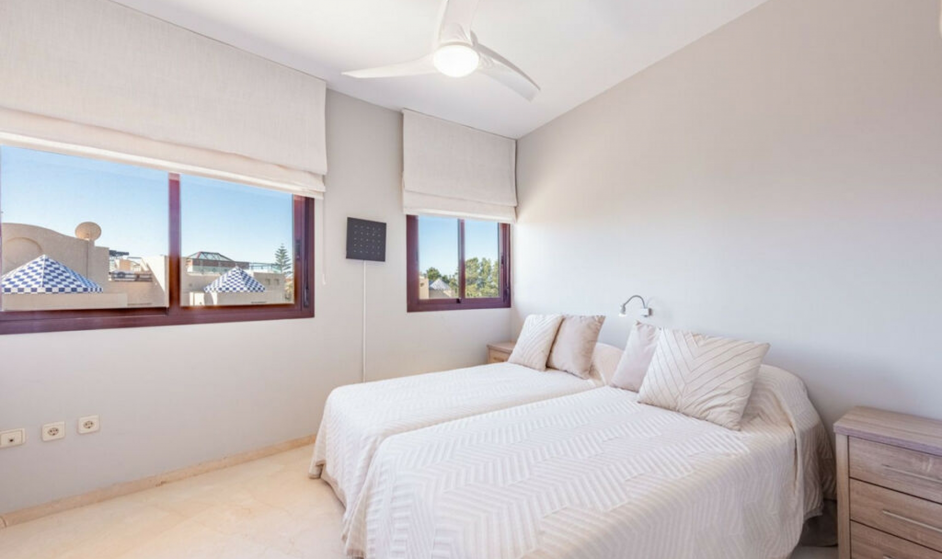 Resale - Apartment -
Costalita