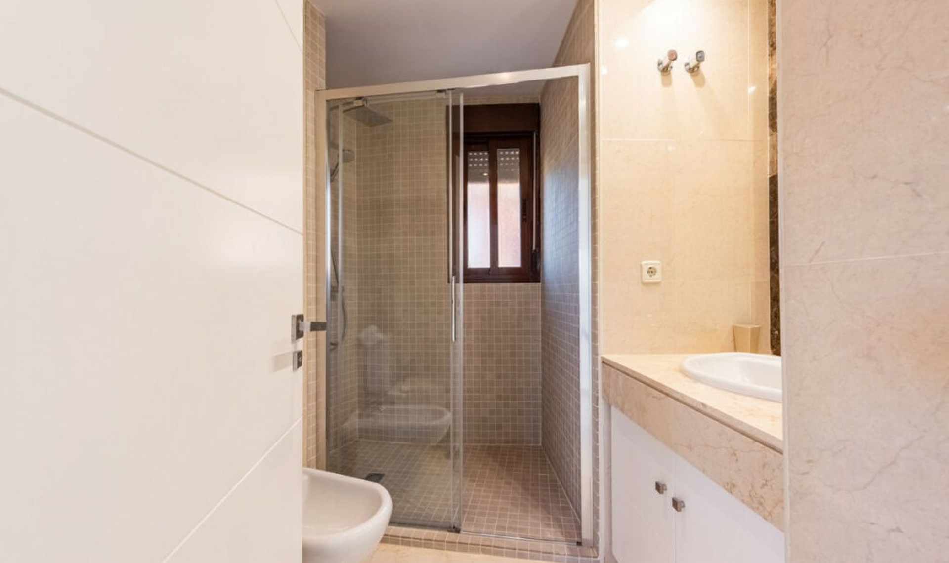 Resale - Apartment -
Costalita