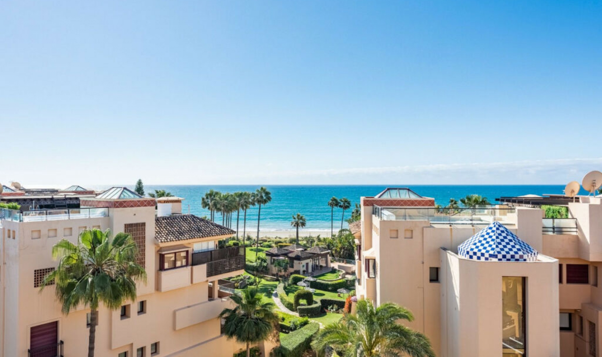 Resale - Apartment -
Costalita