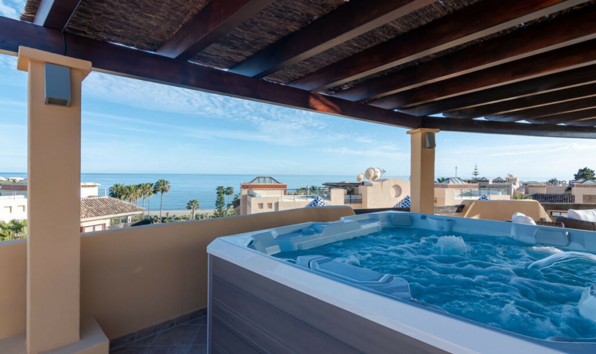 Resale - Apartment -
Costalita