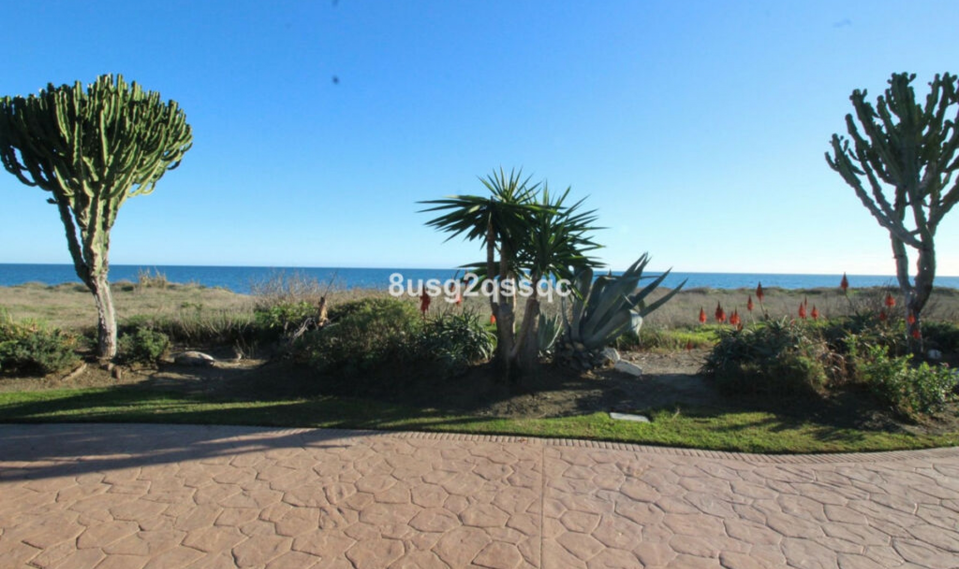 Resale - Apartment -
Costalita
