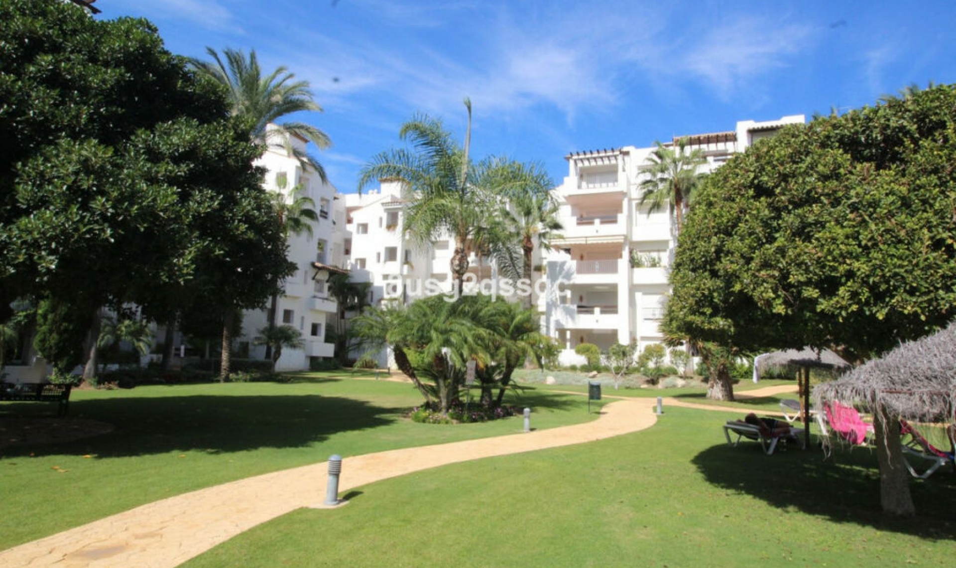 Resale - Apartment -
Costalita