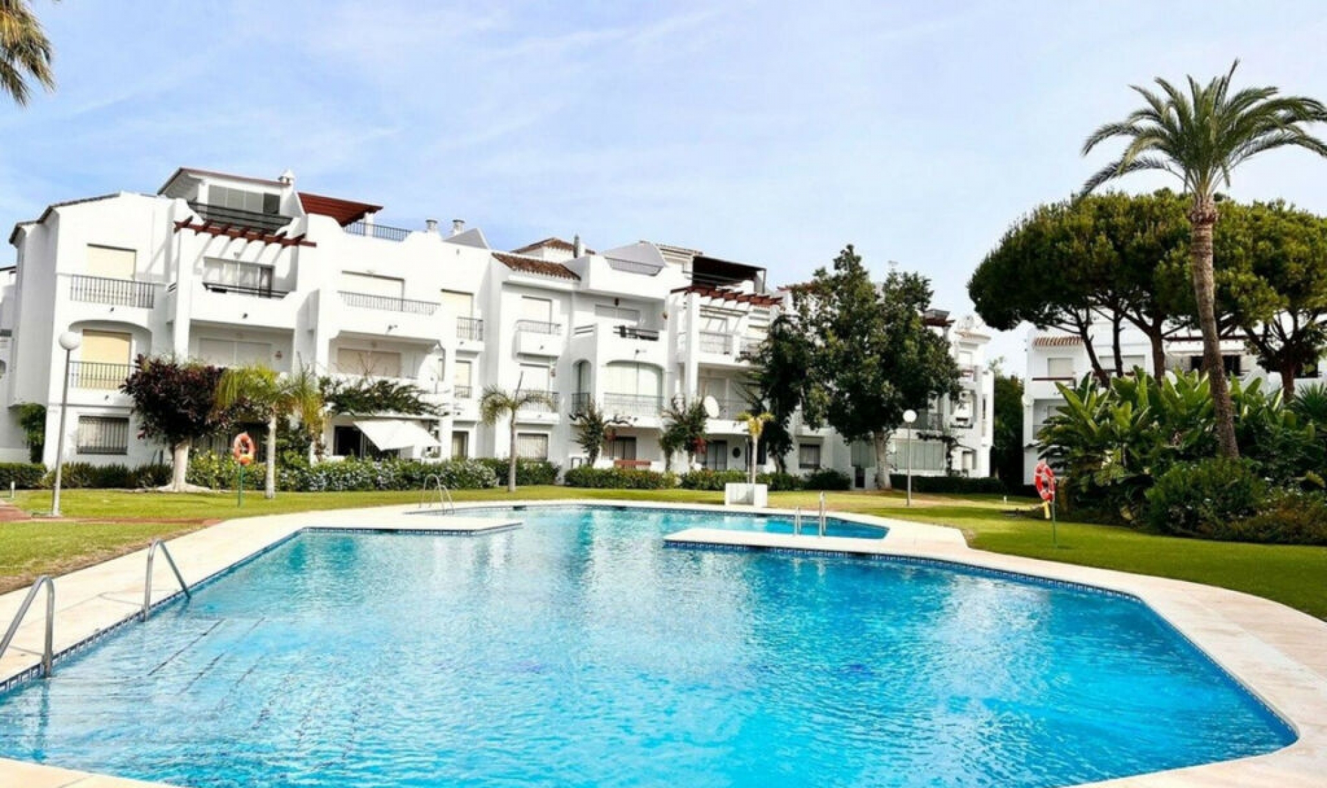Resale - Apartment -
Costalita