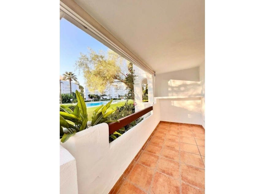 Resale - Apartment -
Costalita