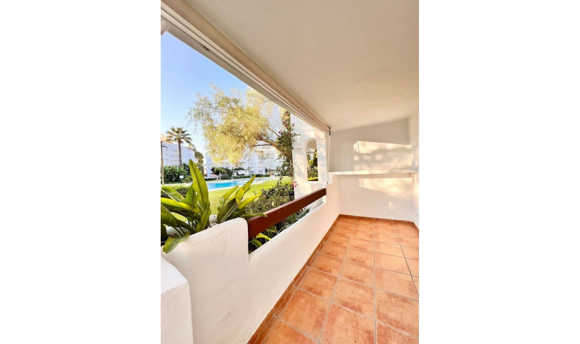 Resale - Apartment -
Costalita