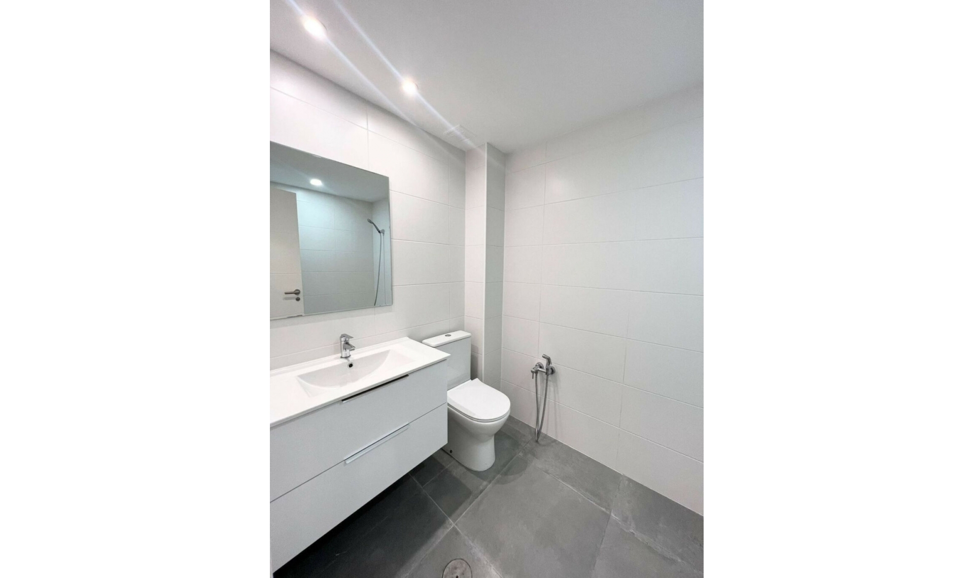 Resale - Apartment -
Costalita