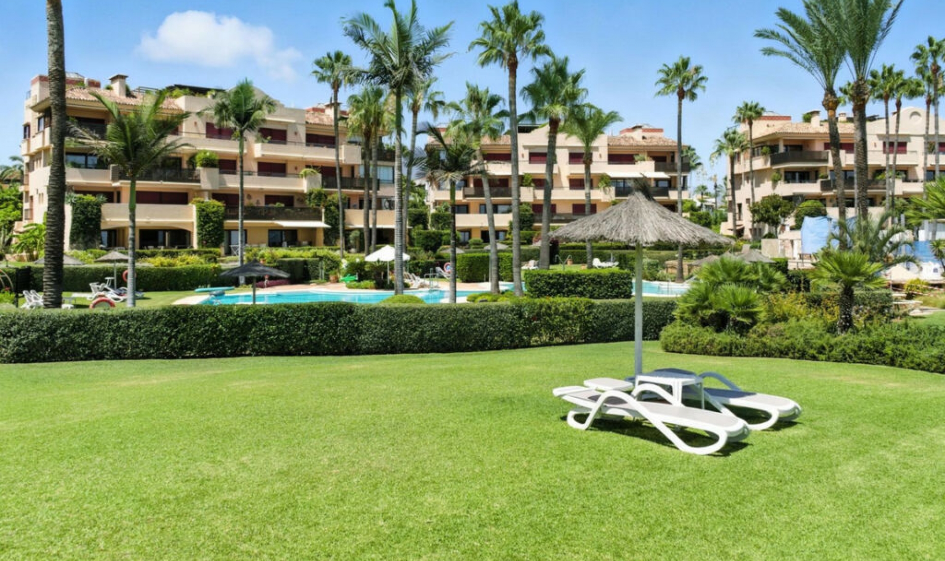 Resale - Apartment -
Costalita