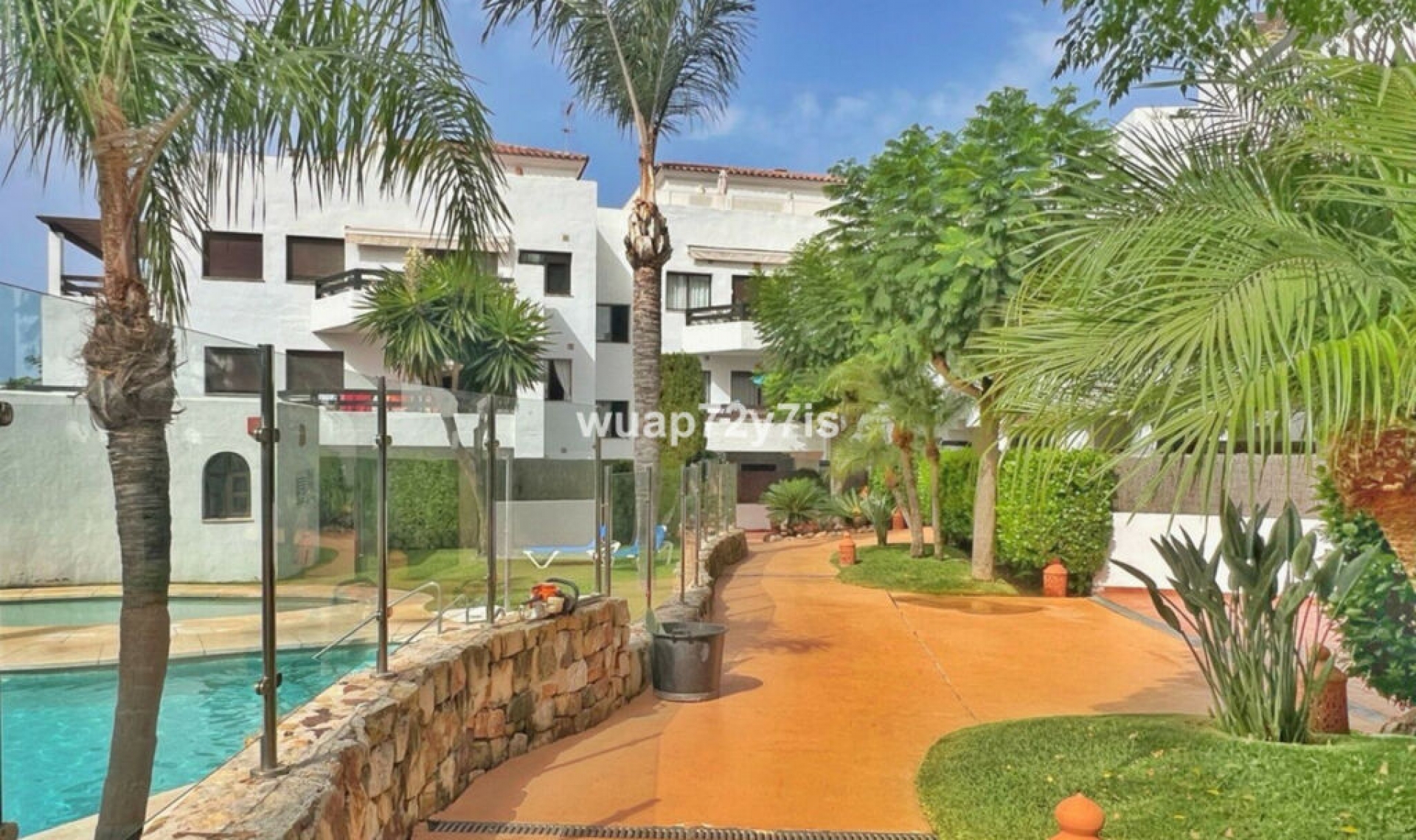 Resale - Apartment -
Costalita