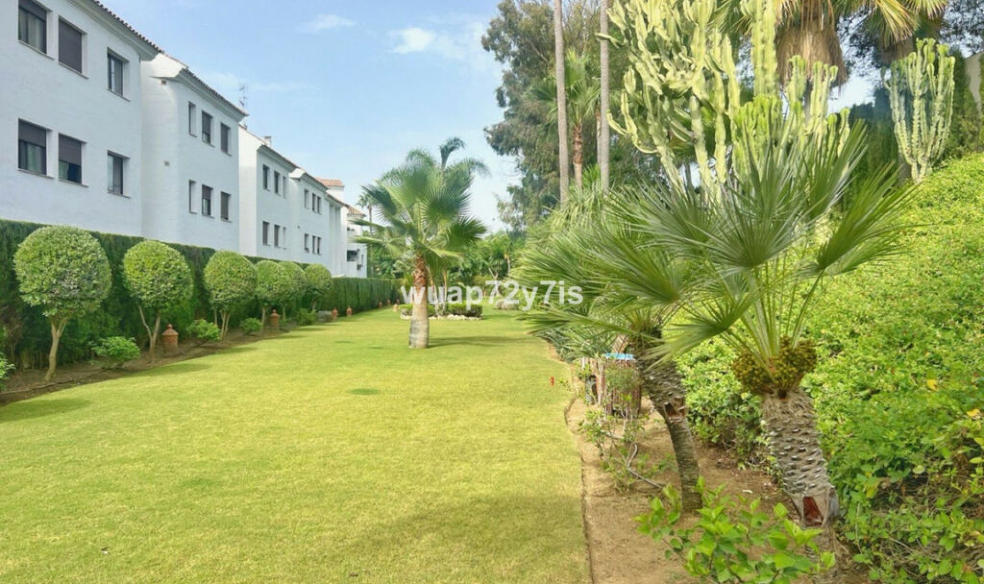 Resale - Apartment -
Costalita