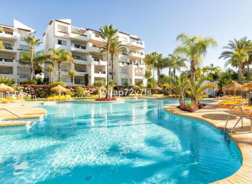 Resale - Apartment -
Costalita