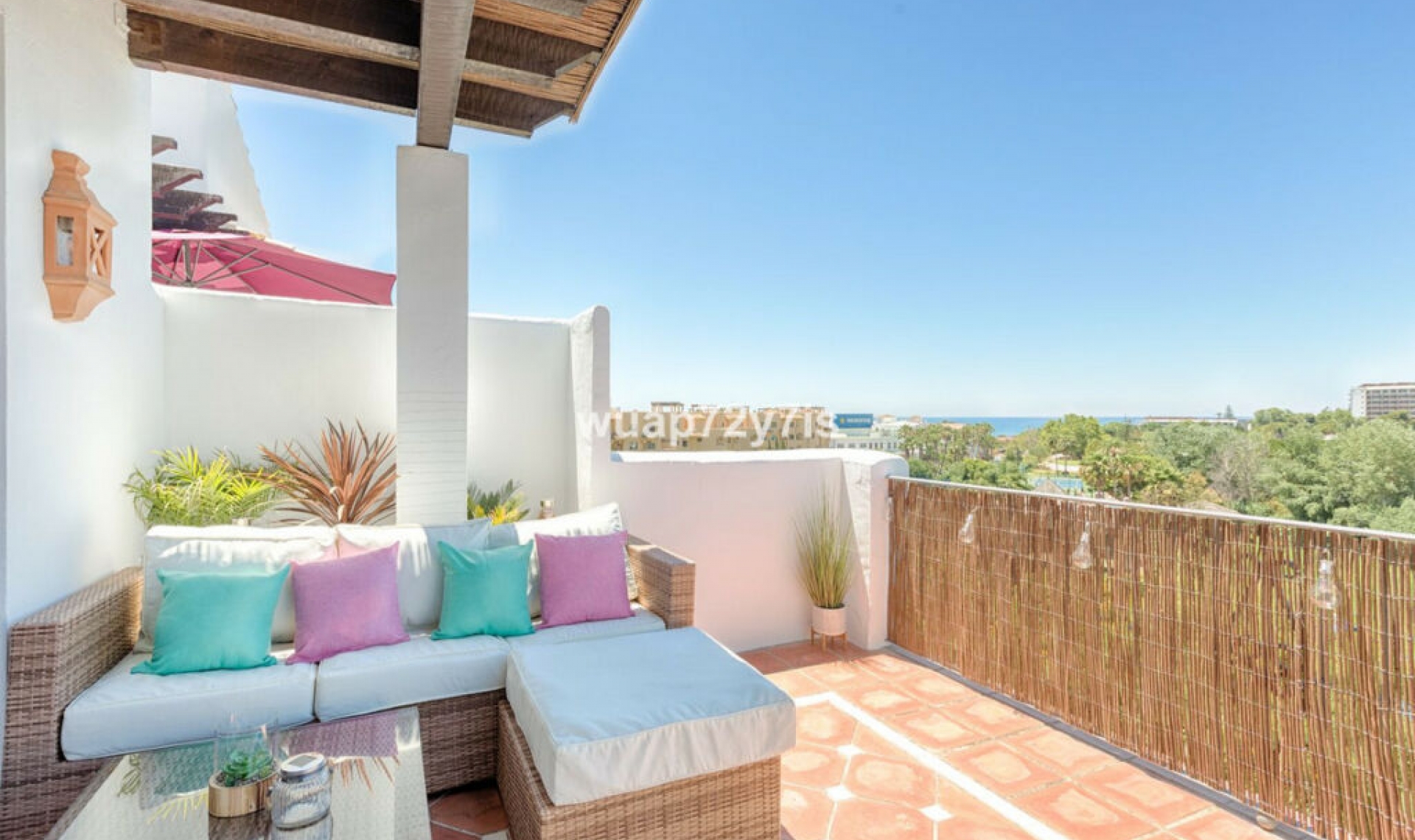 Resale - Apartment -
Costalita