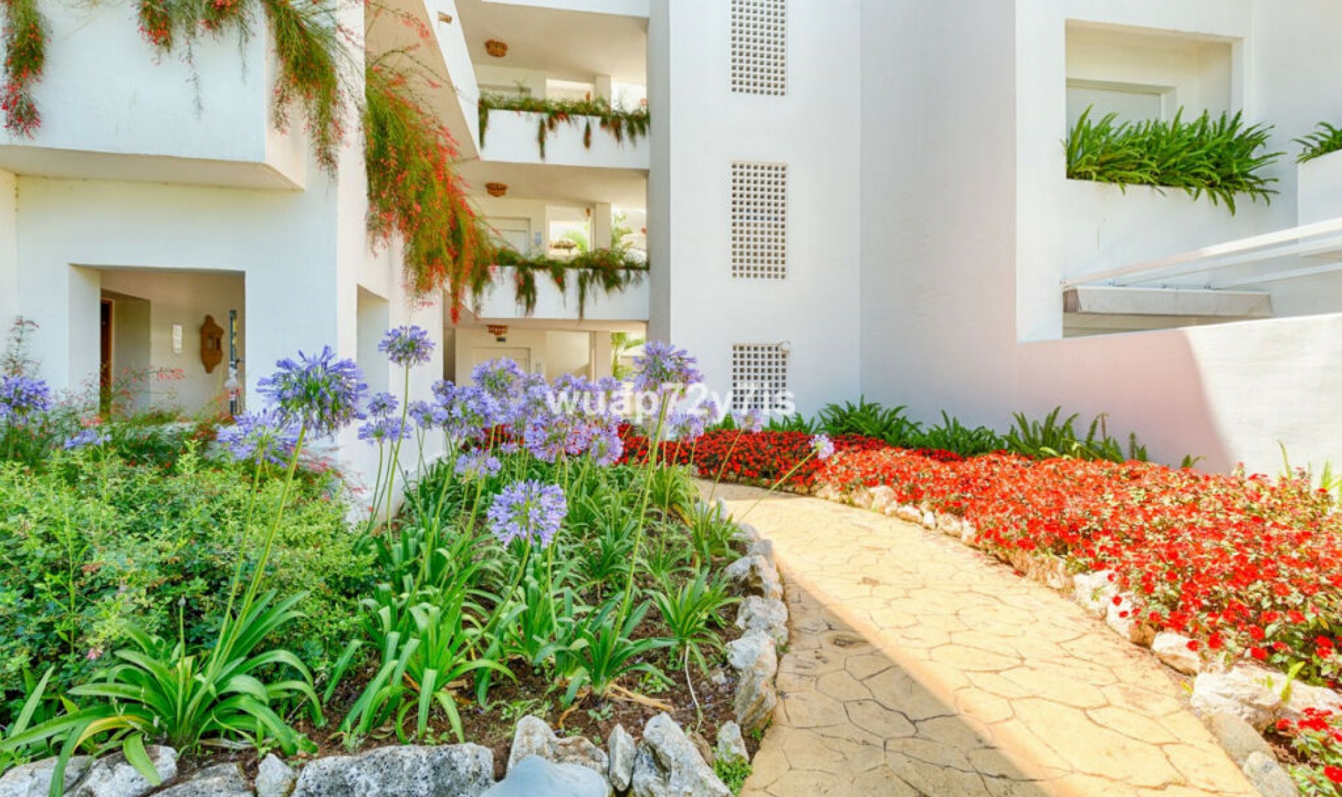 Resale - Apartment -
Costalita