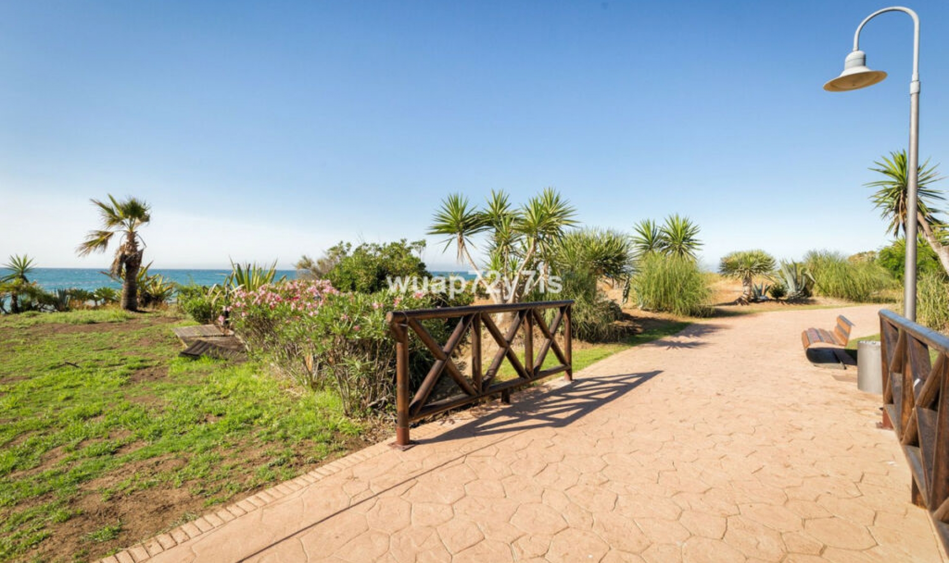 Resale - Apartment -
Costalita