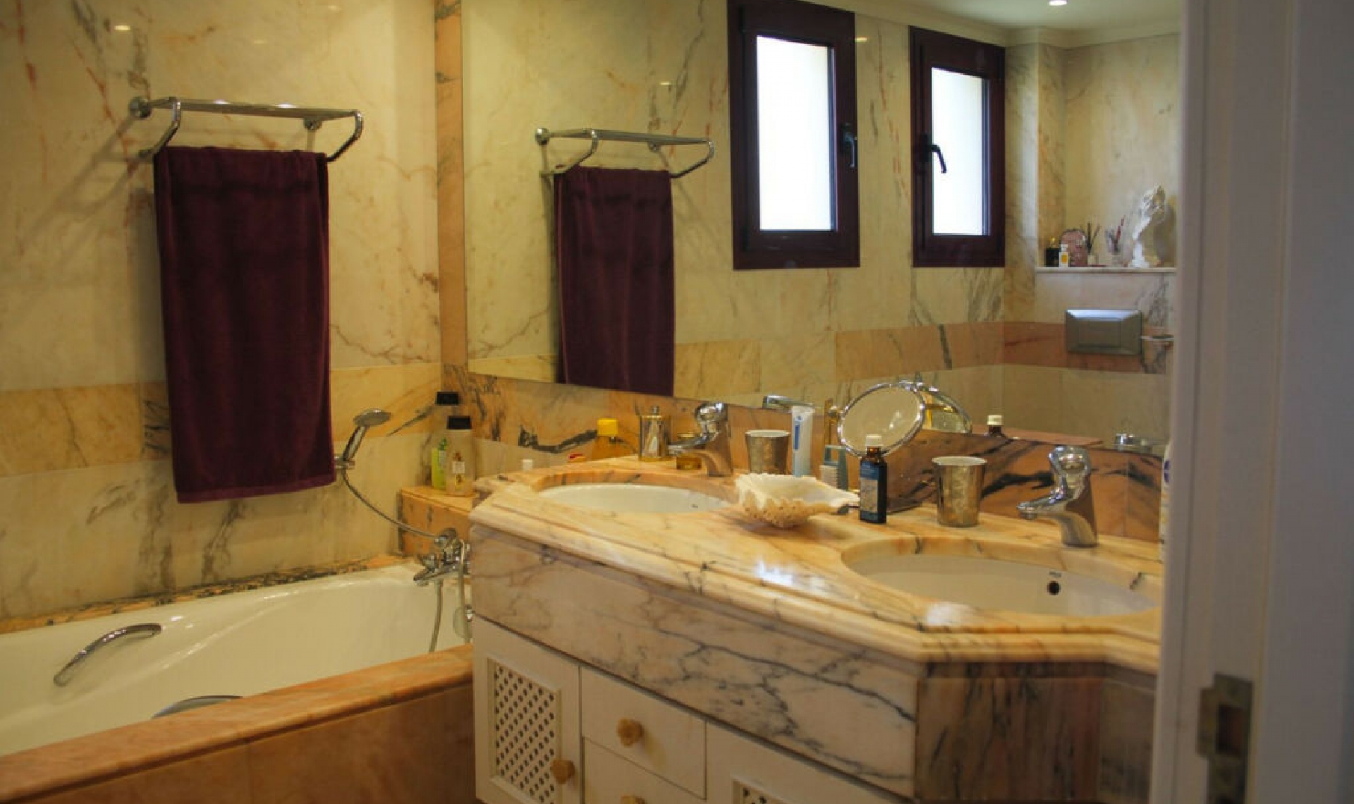 Resale - Apartment -
Costalita