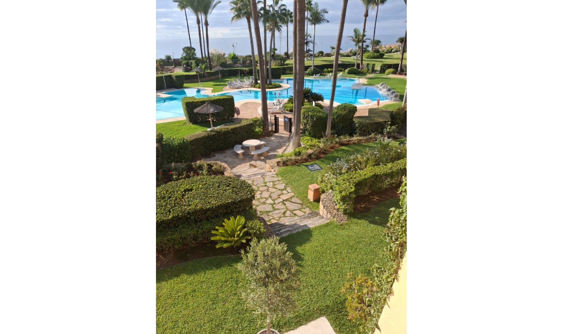 Resale - Apartment -
Costalita