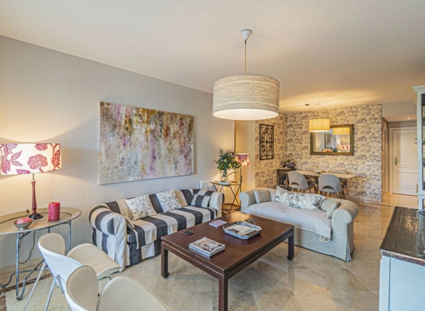 Resale - Apartment -
Costalita