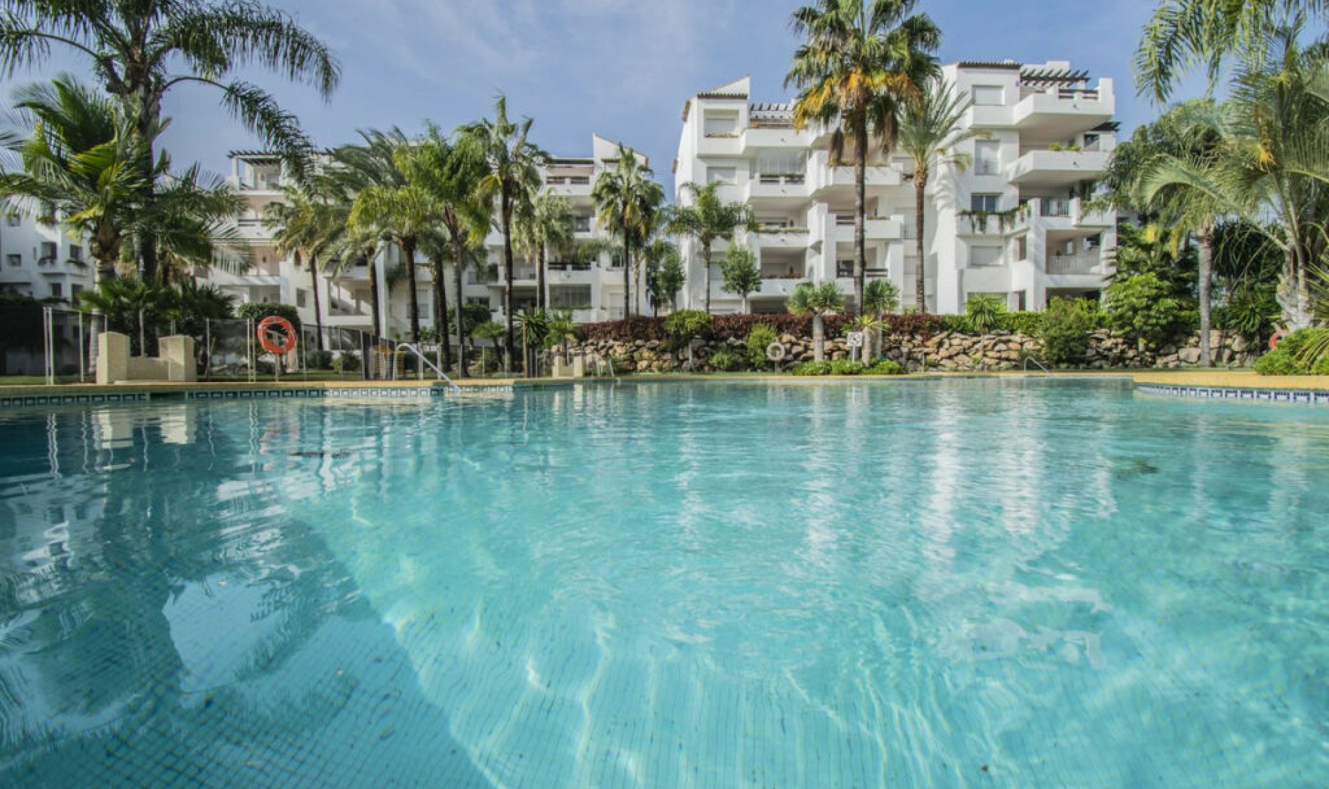 Resale - Apartment -
Costalita