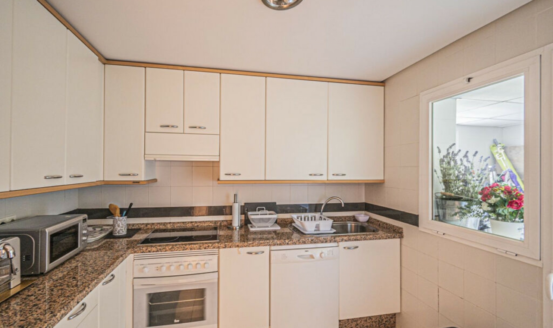 Resale - Apartment -
Costalita