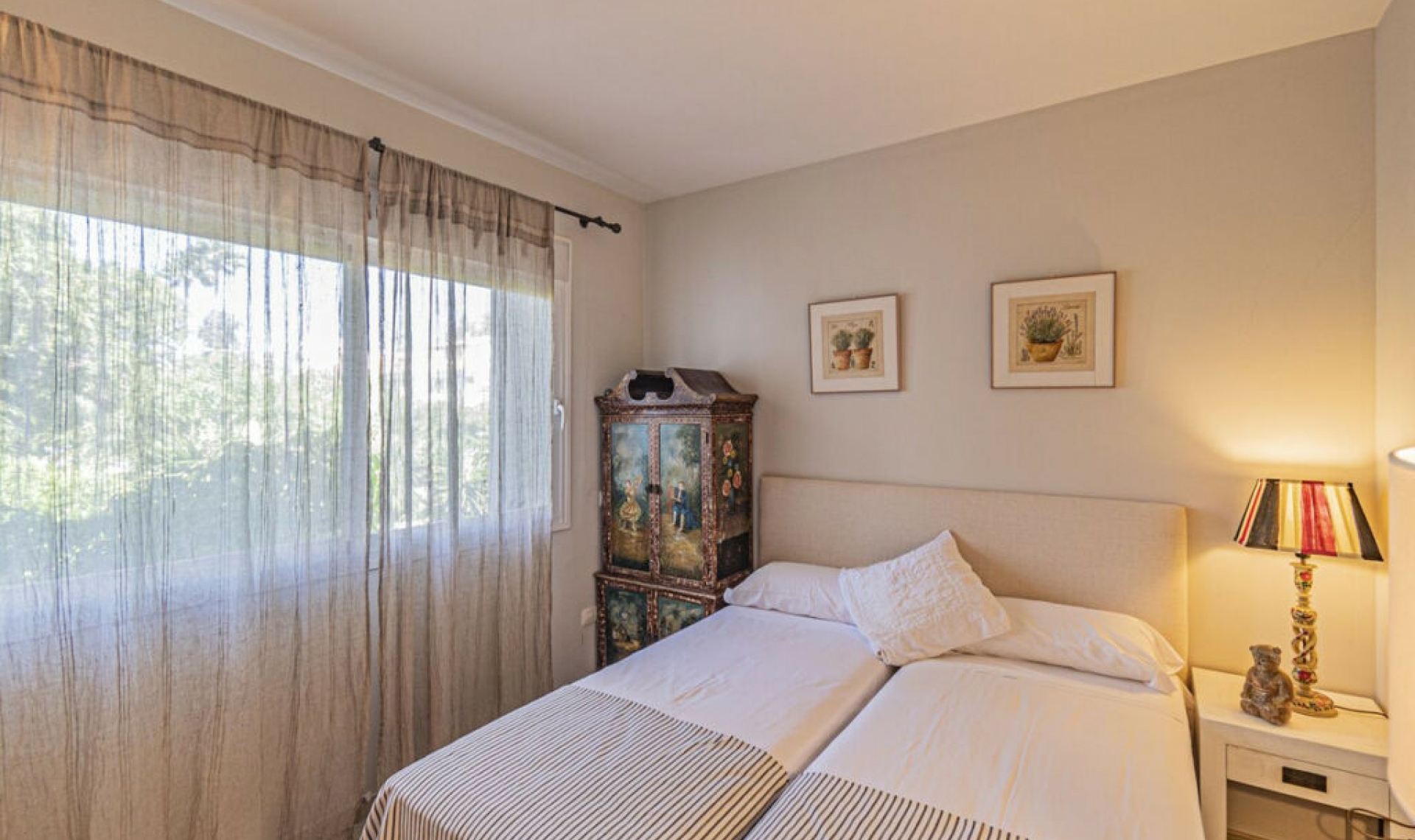 Resale - Apartment -
Costalita