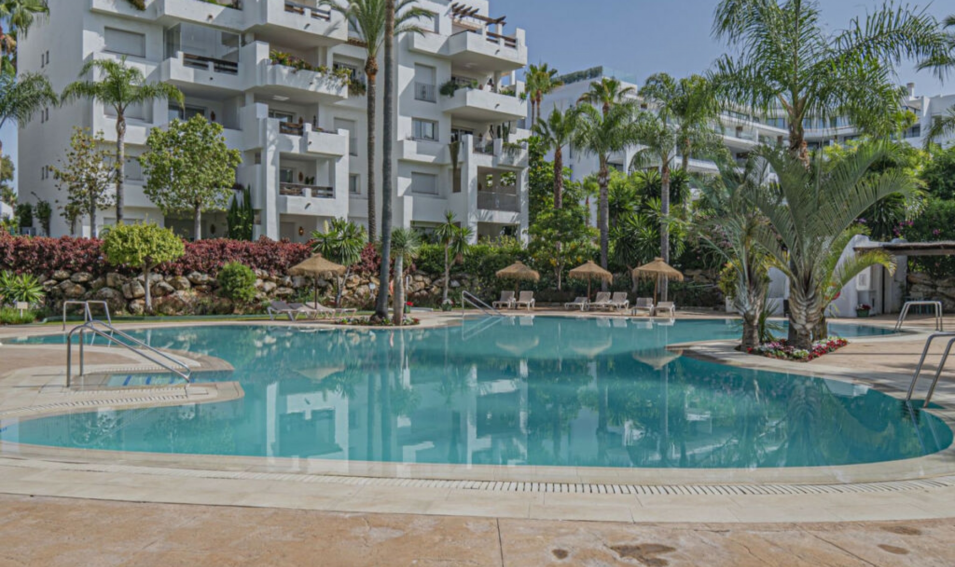 Resale - Apartment -
Costalita