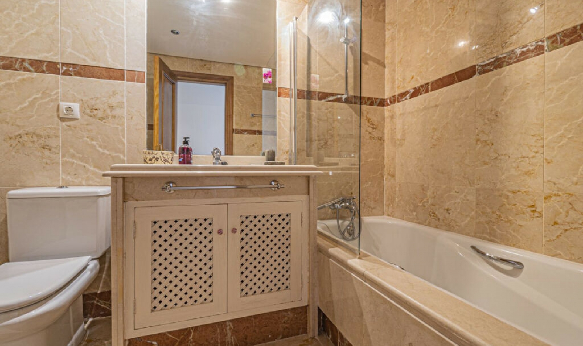 Resale - Apartment -
Costalita