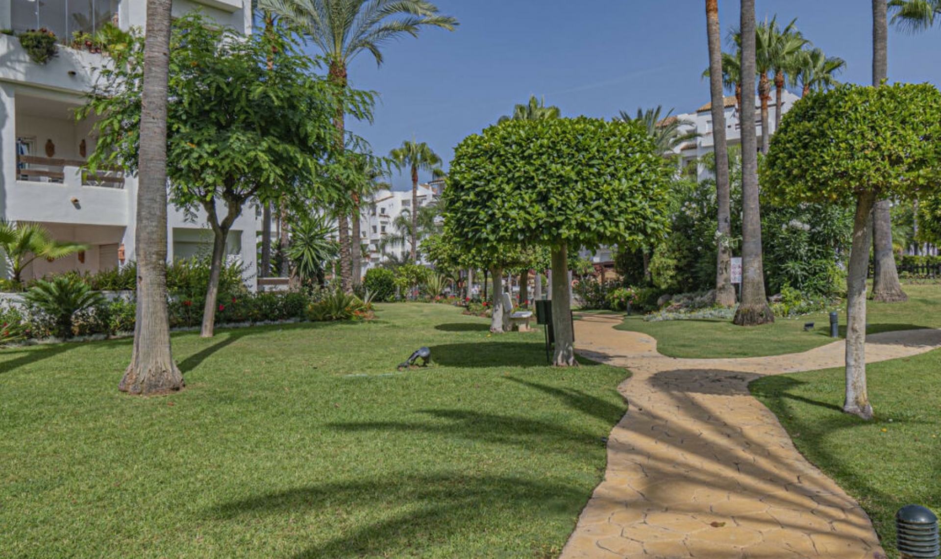 Resale - Apartment -
Costalita
