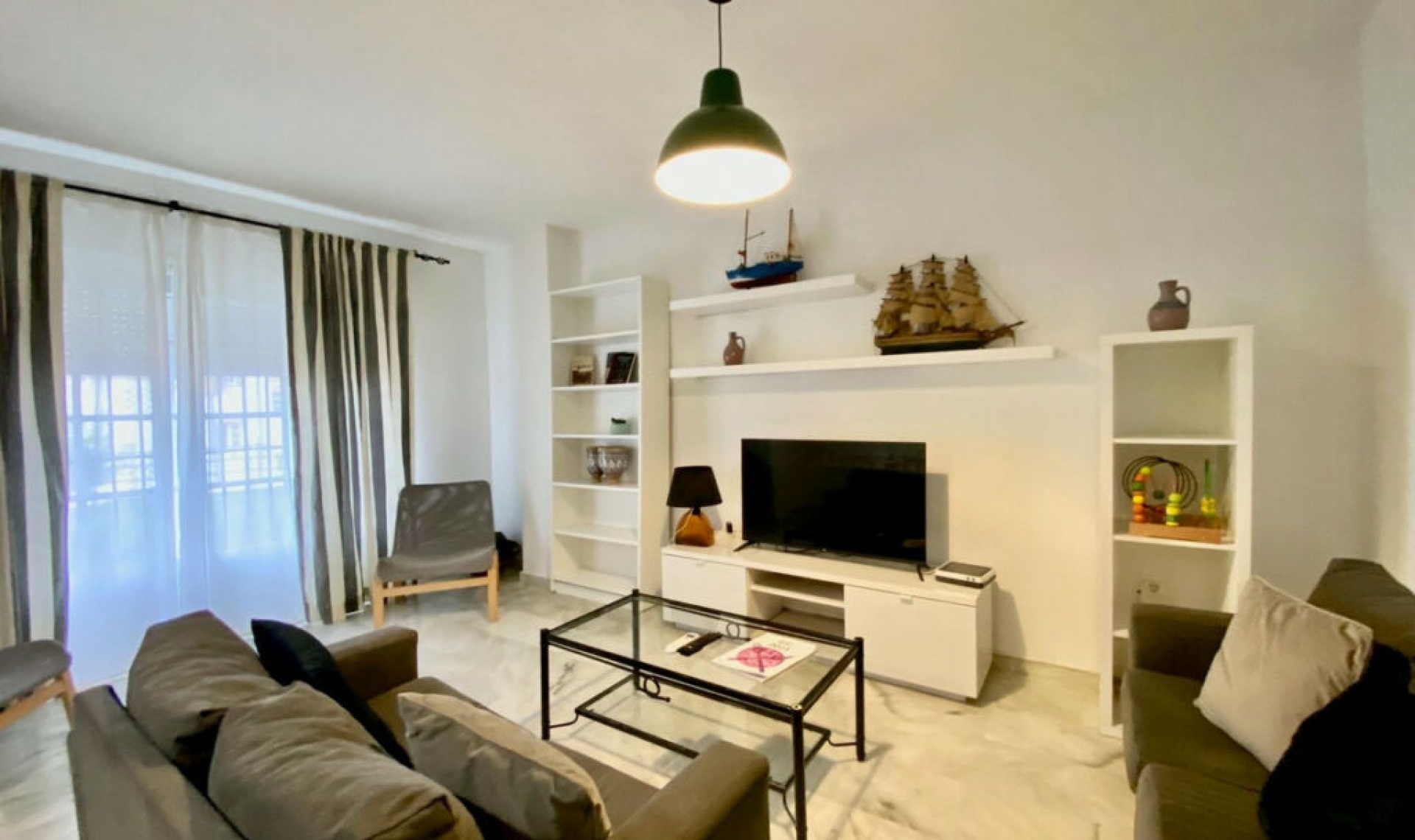 Resale - Apartment -
Diana Park