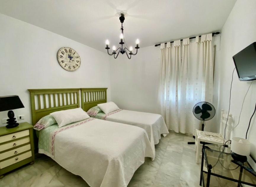 Resale - Apartment -
Diana Park