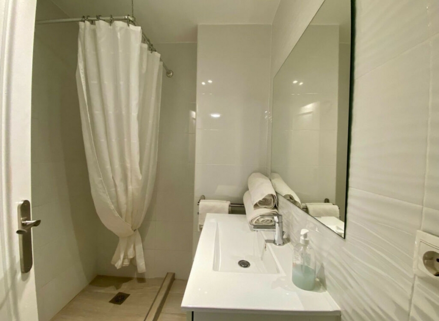 Resale - Apartment -
Diana Park