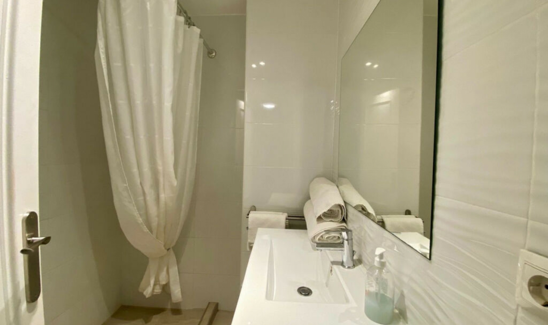 Resale - Apartment -
Diana Park