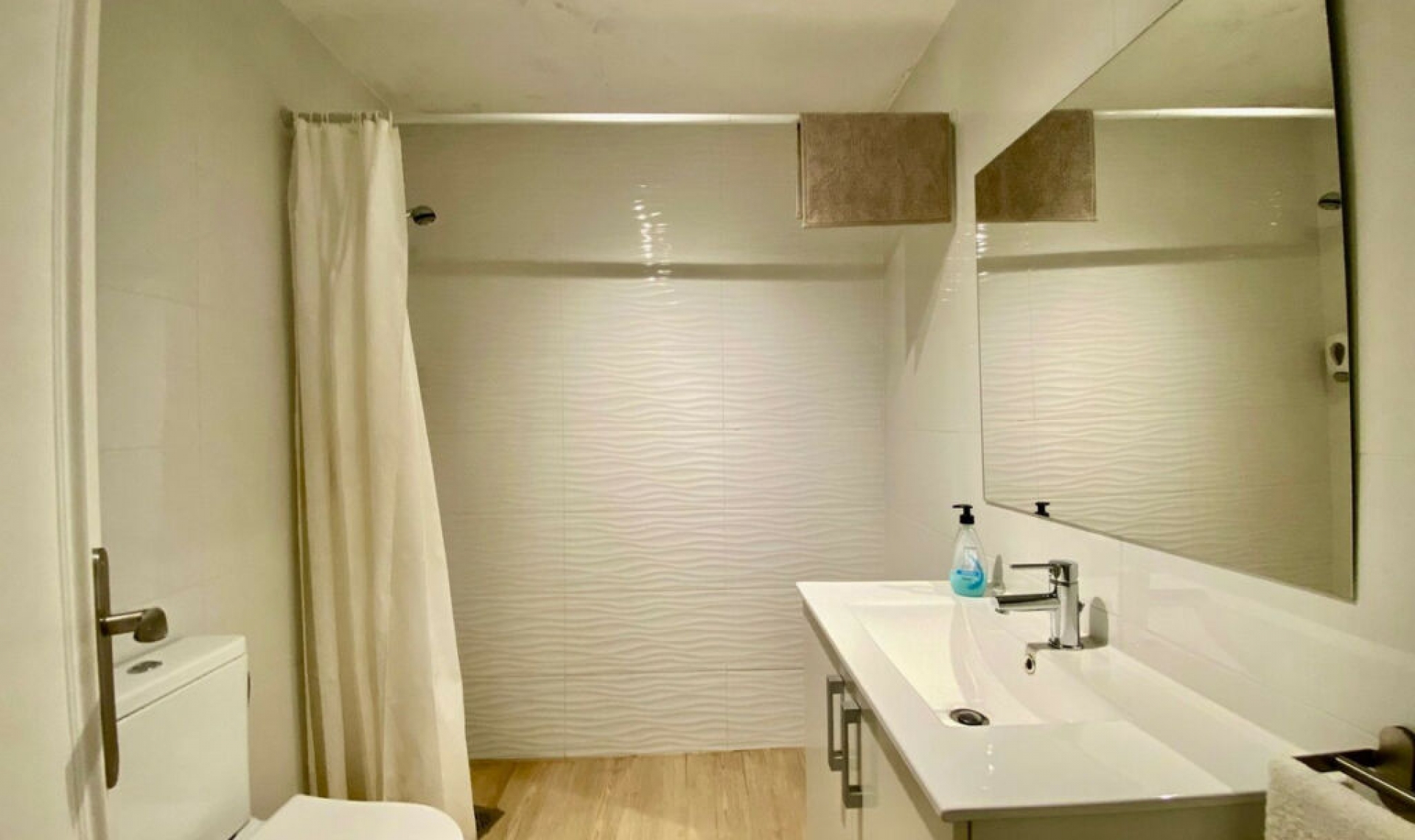 Resale - Apartment -
Diana Park