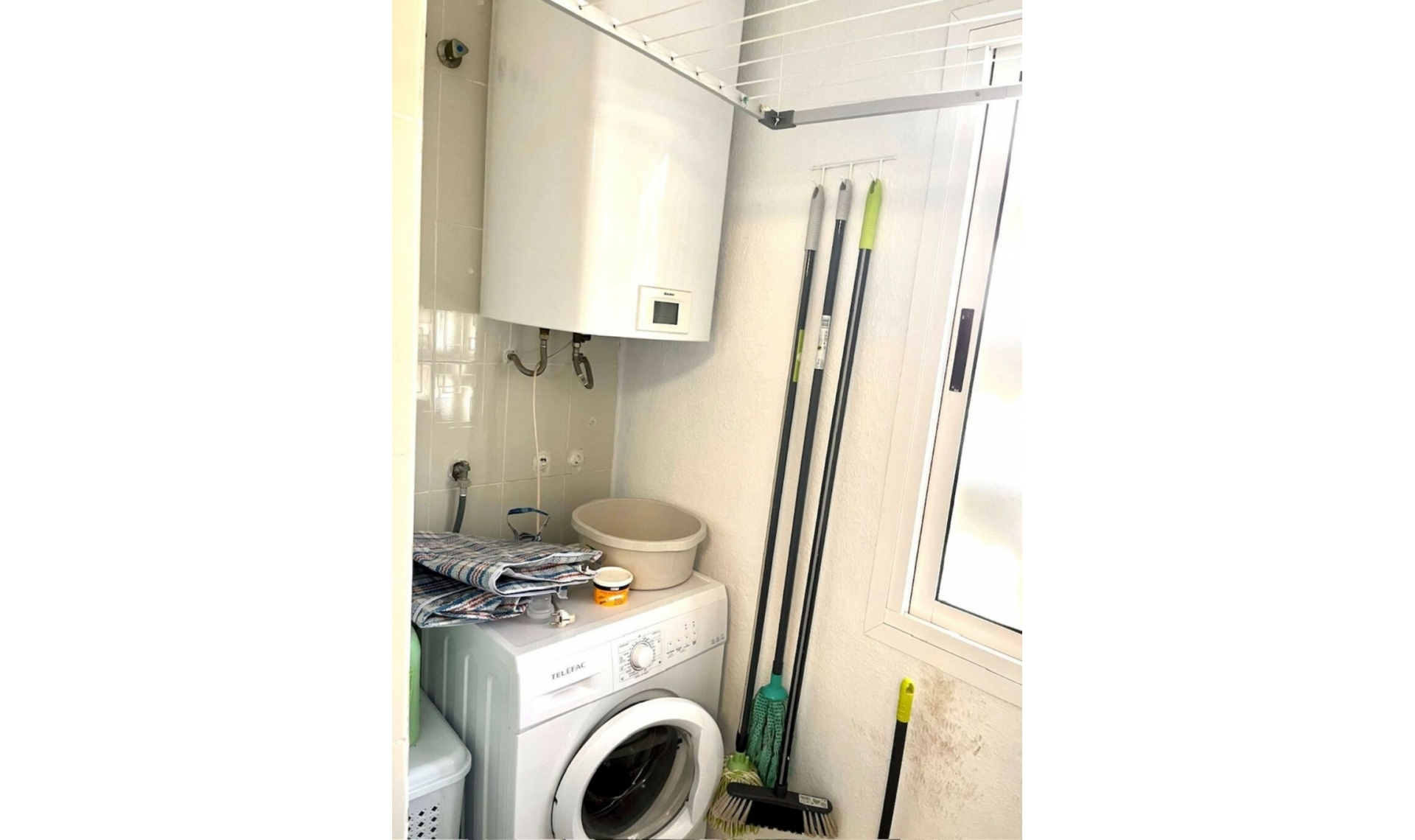 Resale - Apartment -
Diana Park