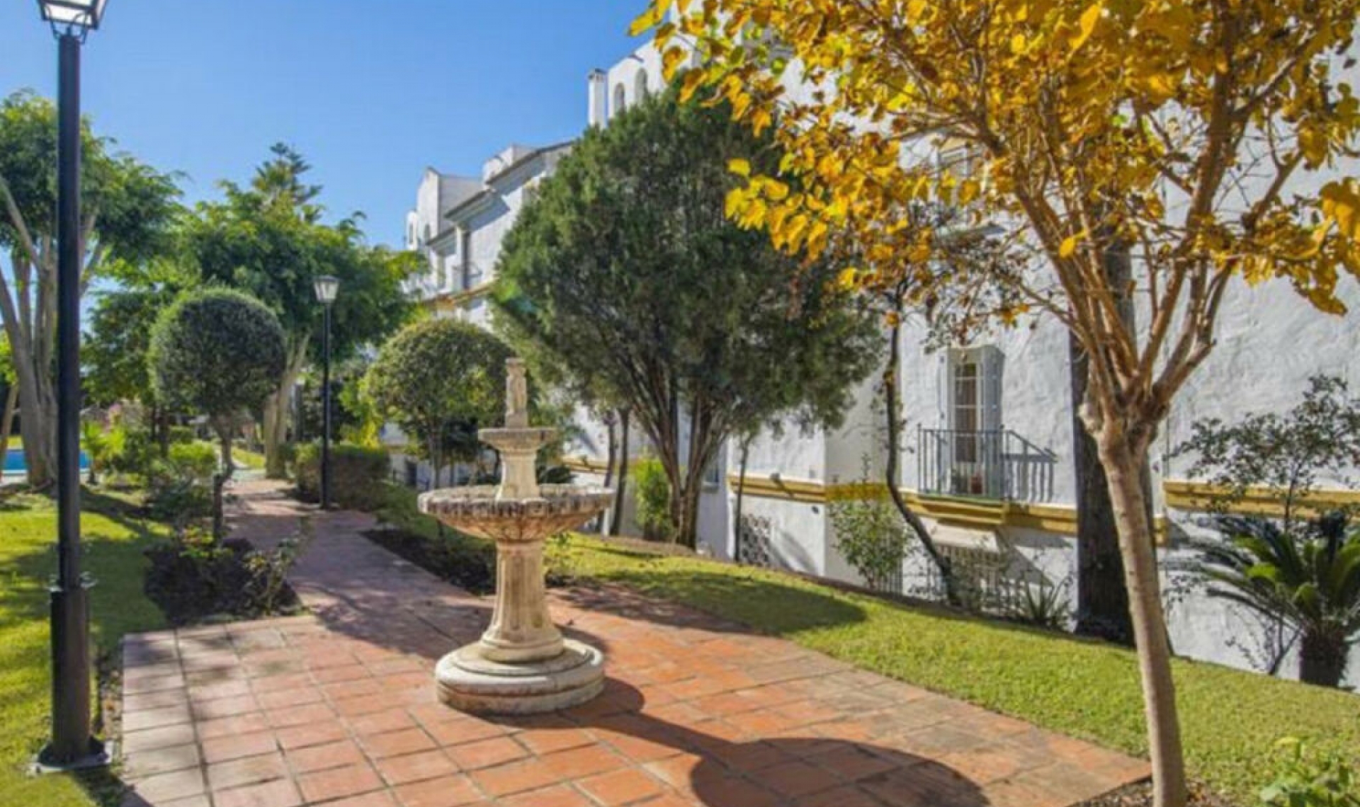 Resale - Apartment -
Diana Park