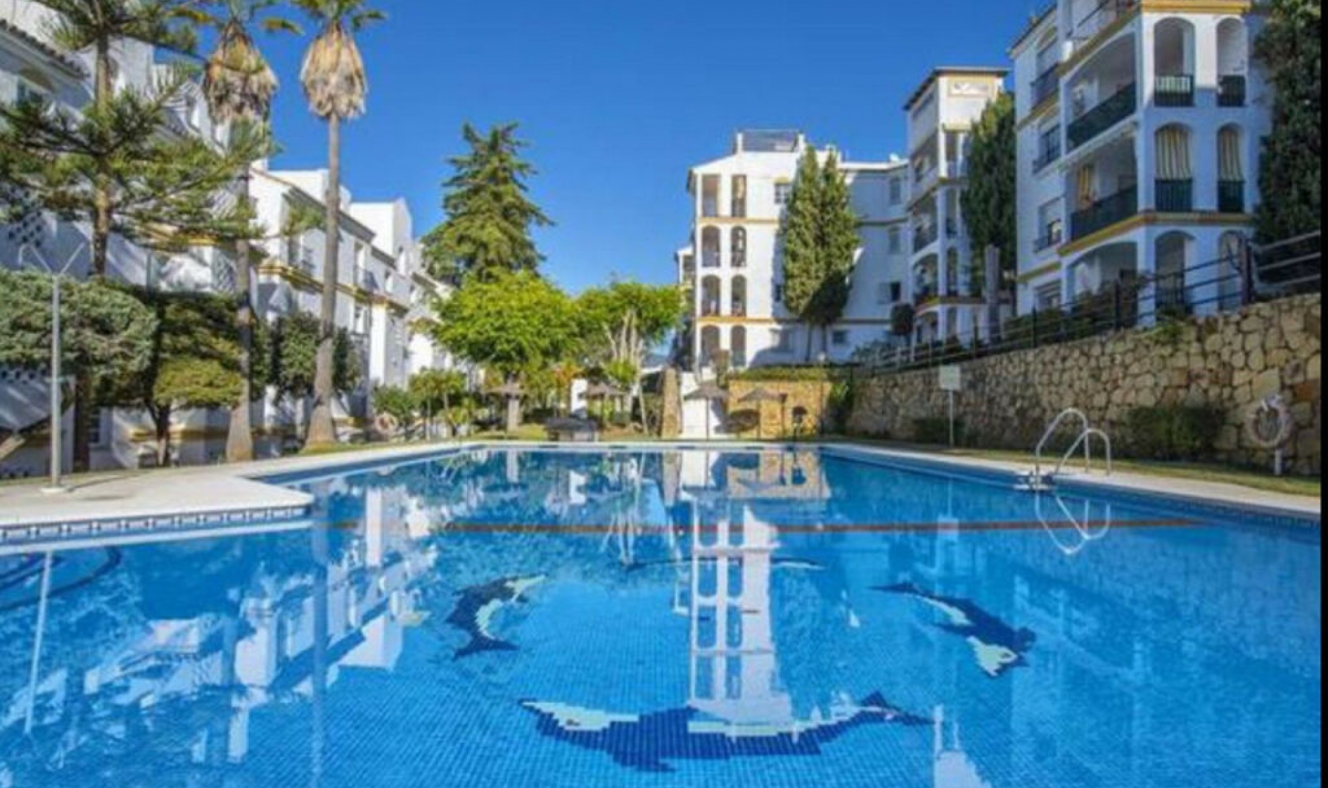 Resale - Apartment -
Diana Park