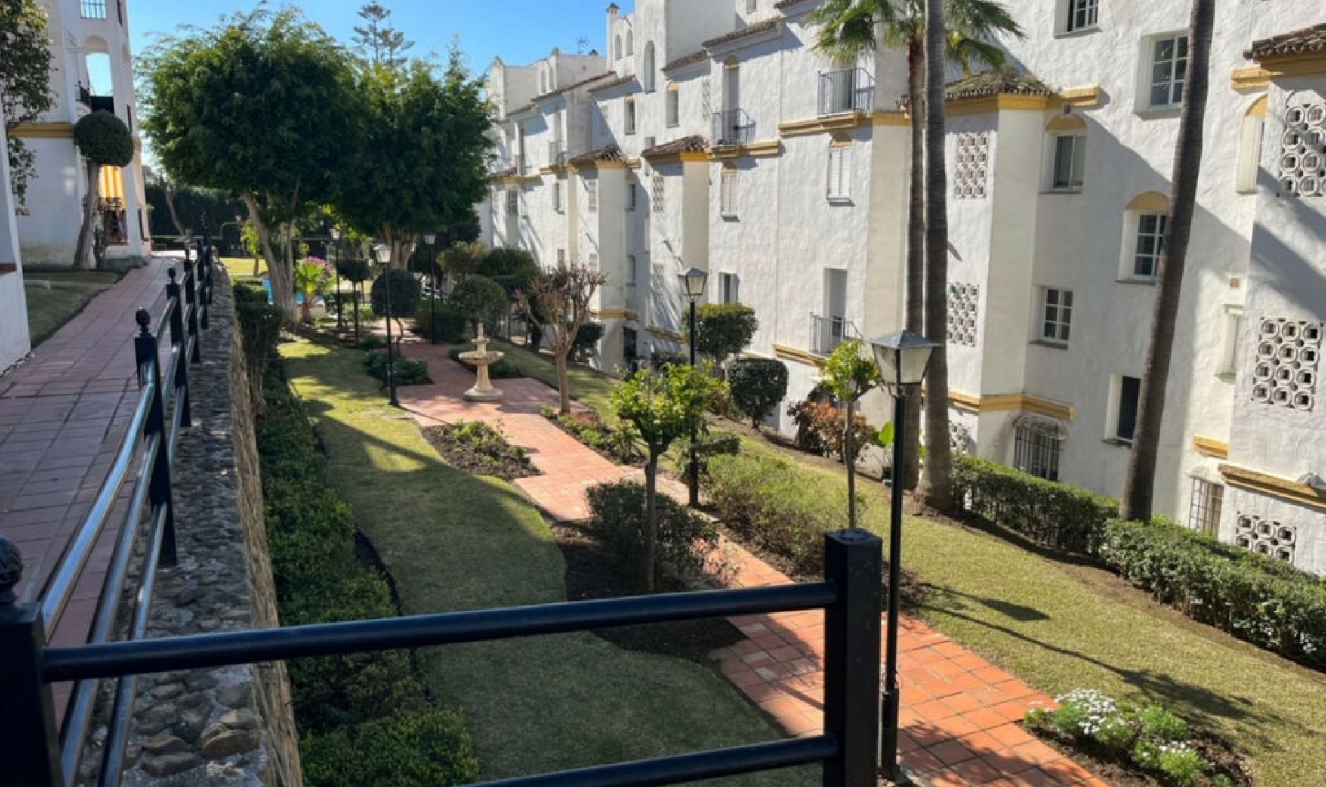 Resale - Apartment -
Diana Park