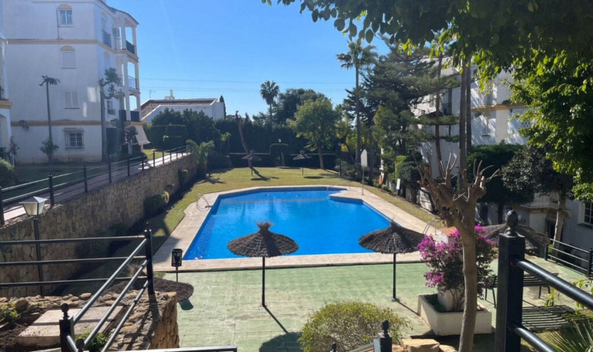 Resale - Apartment -
Diana Park