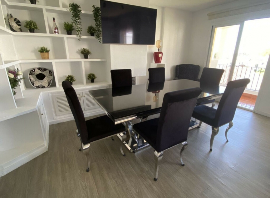 Resale - Apartment -
Diana Park