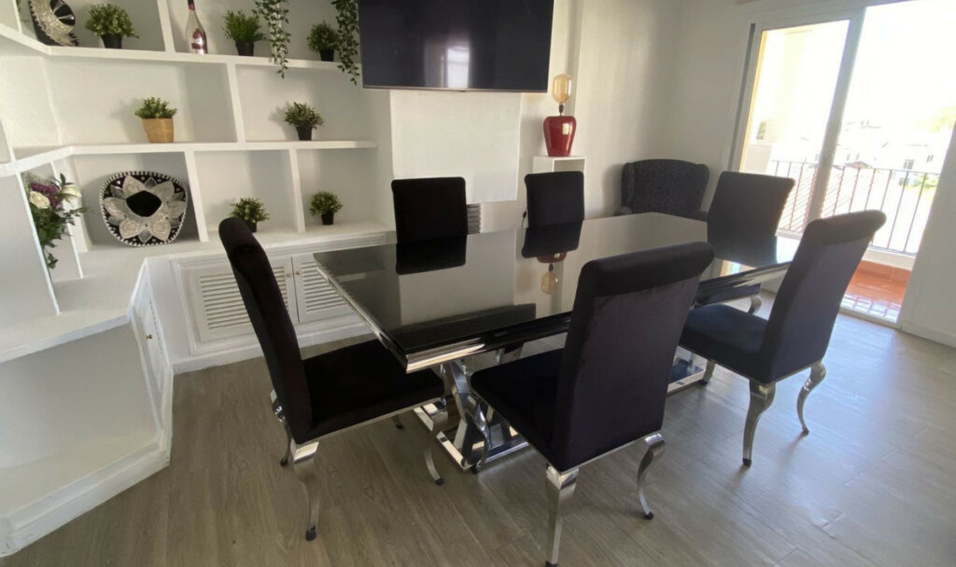 Resale - Apartment -
Diana Park