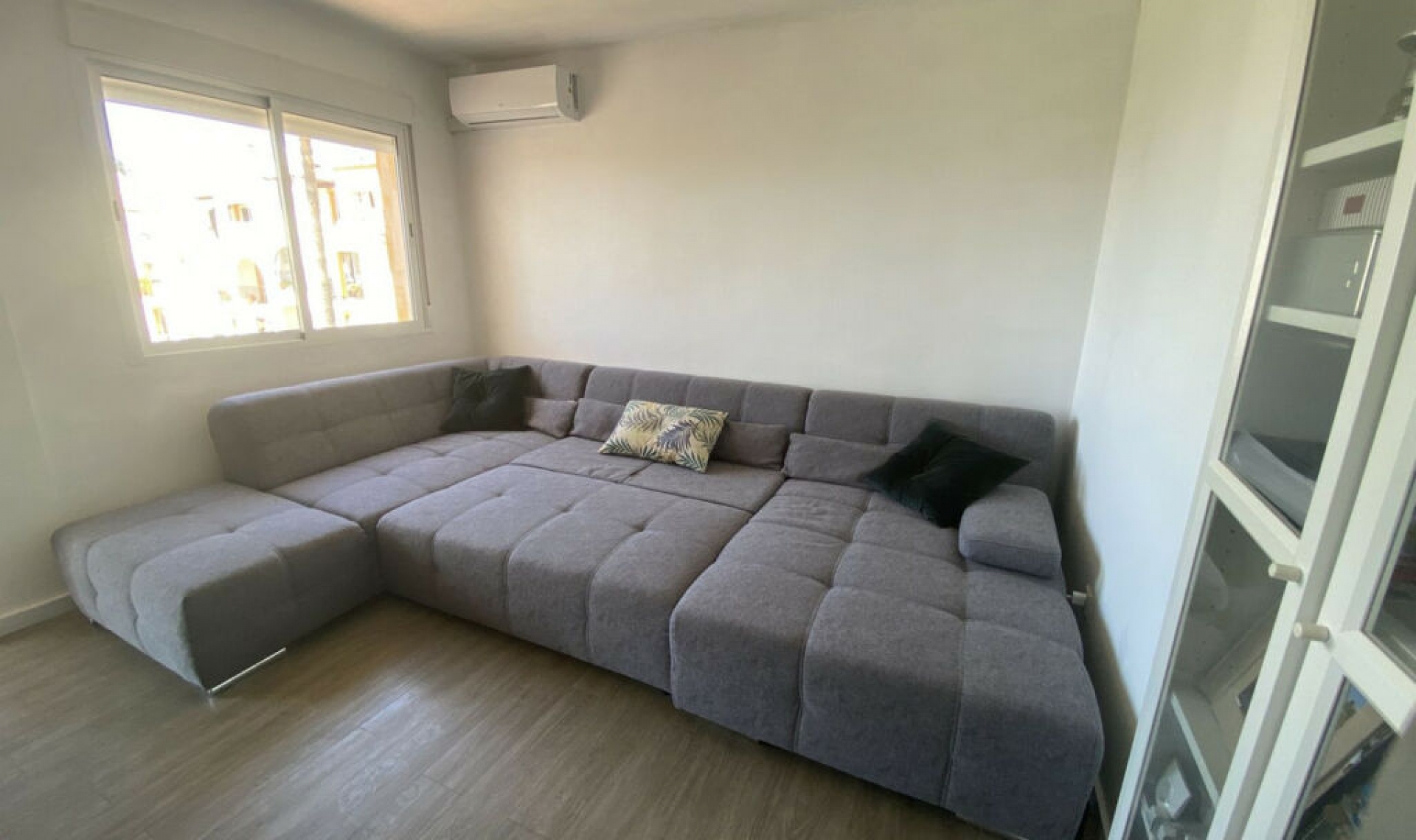 Resale - Apartment -
Diana Park