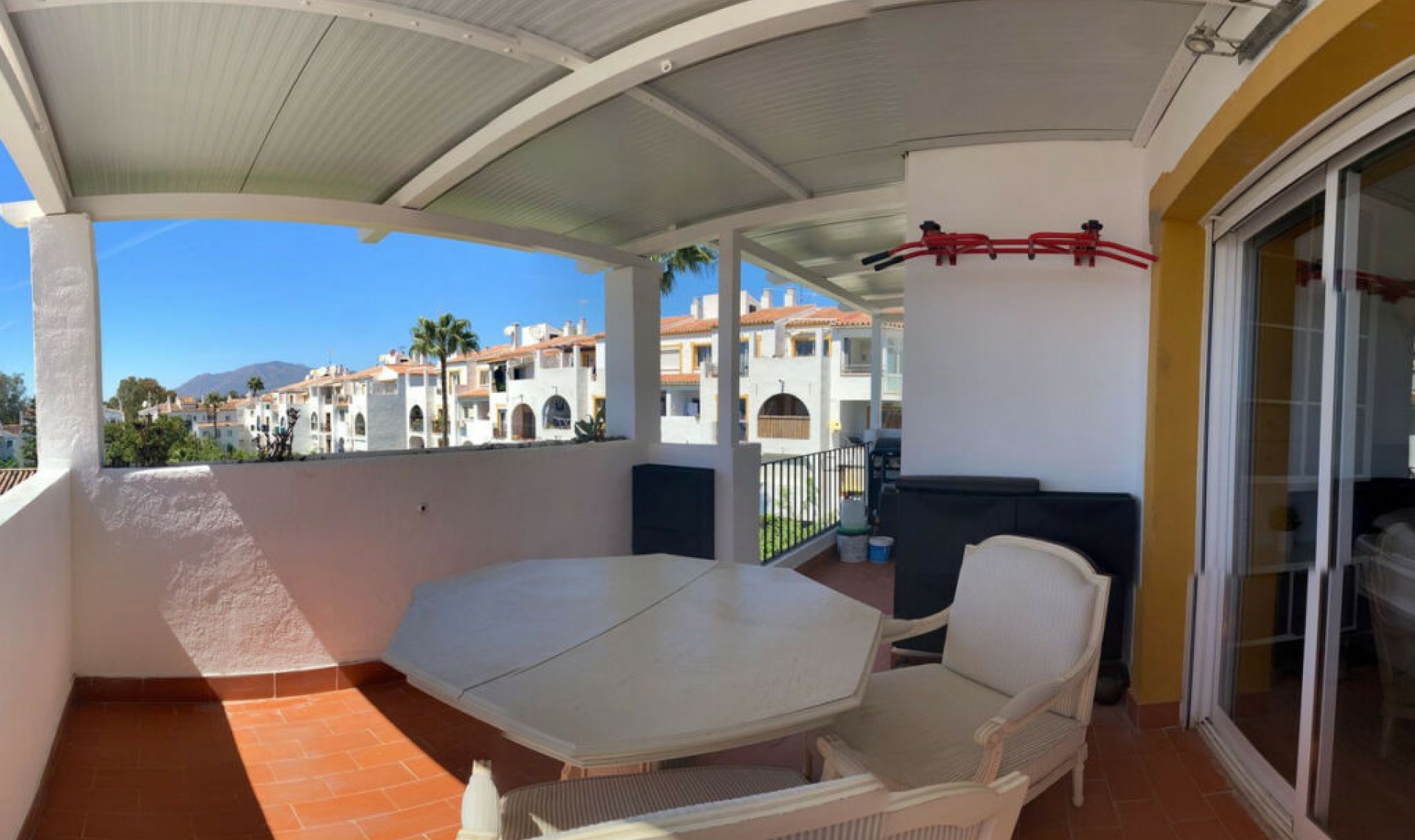 Resale - Apartment -
Diana Park