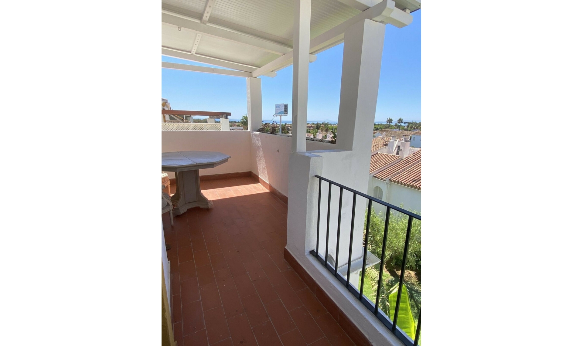 Resale - Apartment -
Diana Park