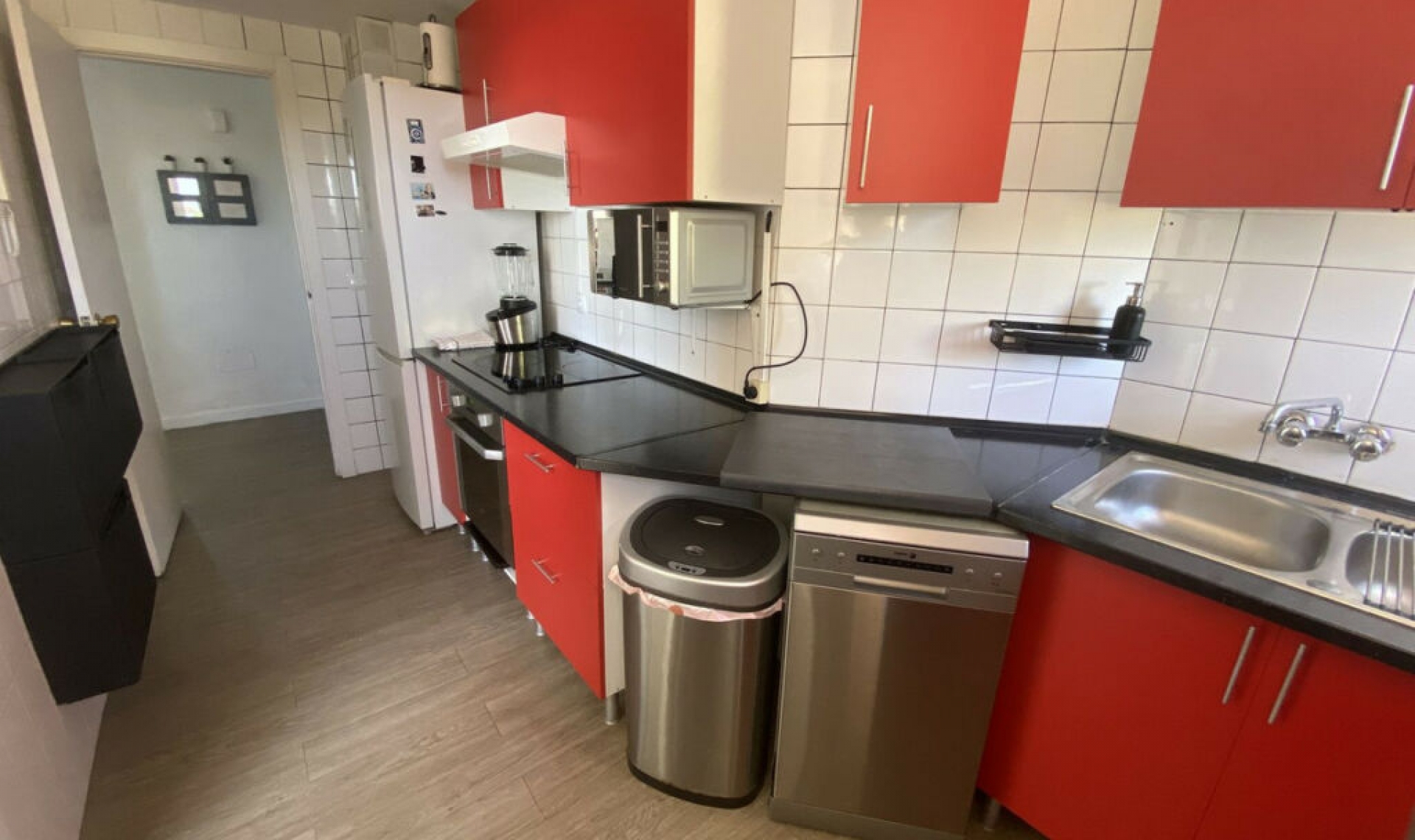 Resale - Apartment -
Diana Park