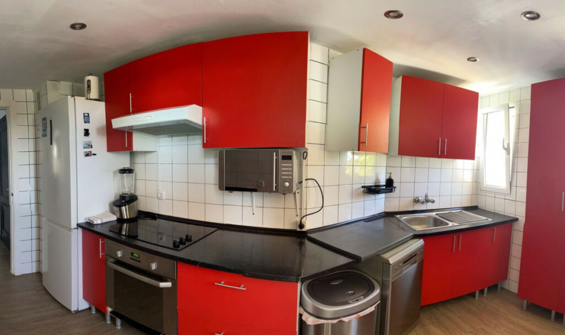 Resale - Apartment -
Diana Park
